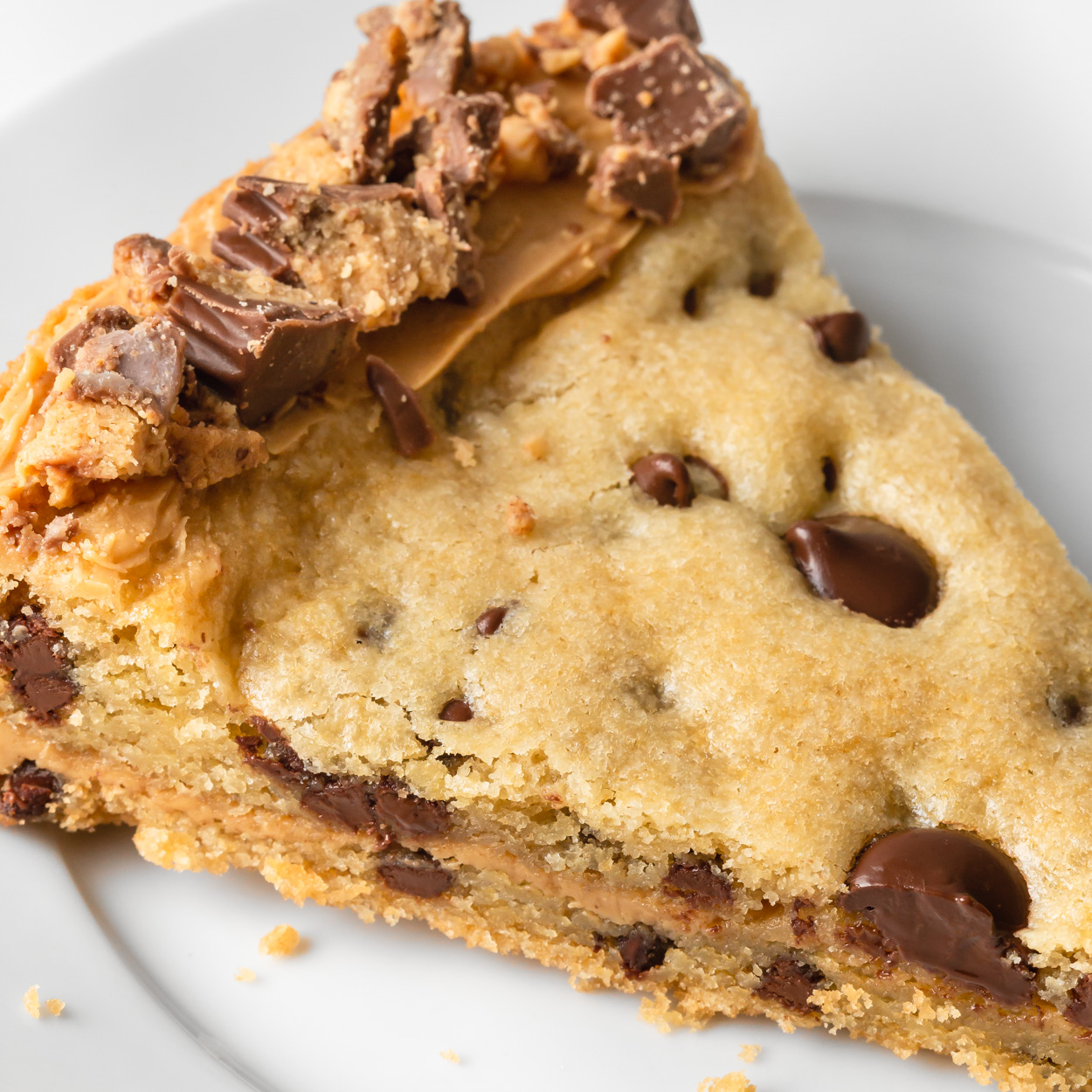 Easy Chocolate Chip Cookie Cake | Life is but a Dish